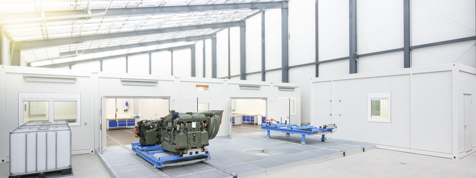 Weltweit einsetzbare Werkstattcontainer von Eberhardt